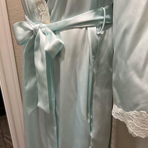 Beautiful R. Michael Alan SATIN Robe-NIGHT GOWN-LINGERIE MINT GREEN SIZE Medium - Picture 4 of 10